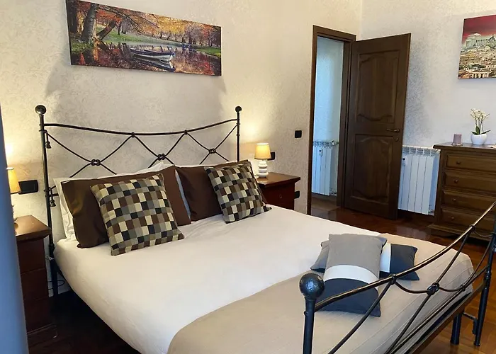 Pini Di Roma-new And Cozy In Center- Metro A "re Di Roma" רומא